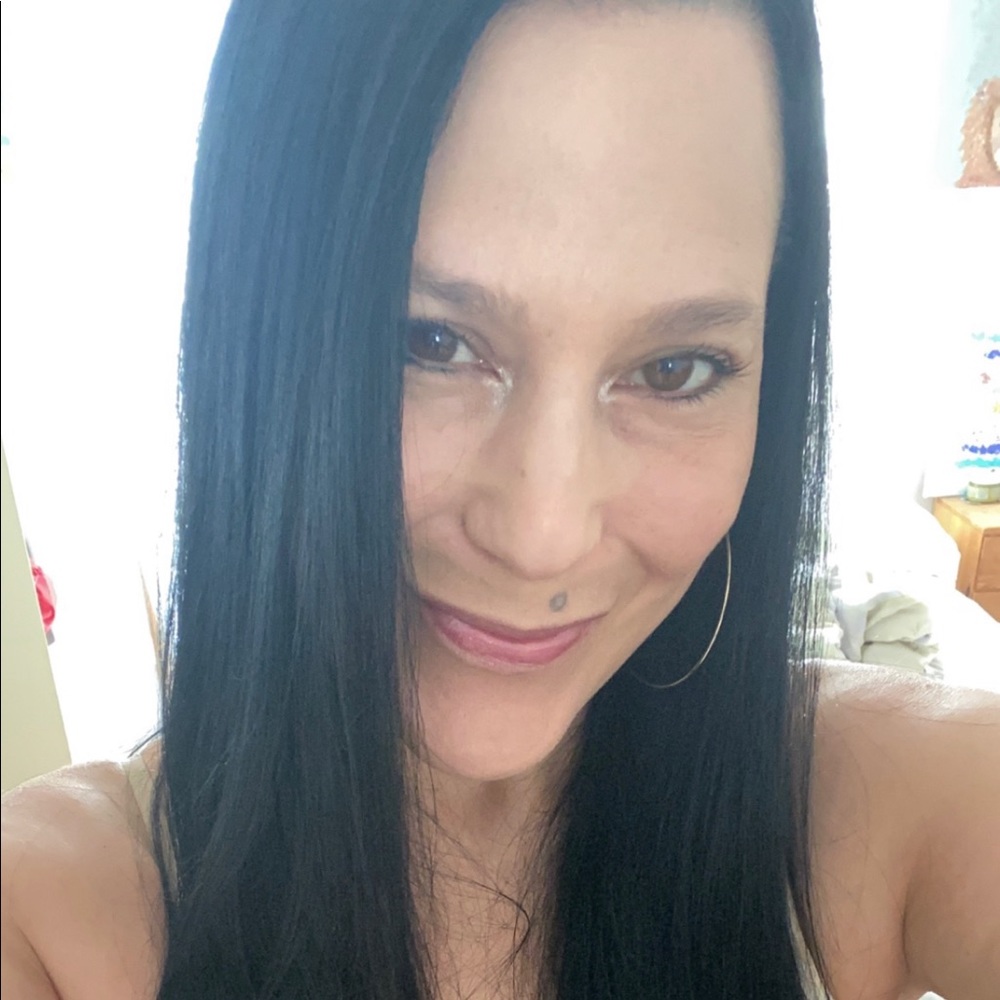 Meet your Posher, Monica